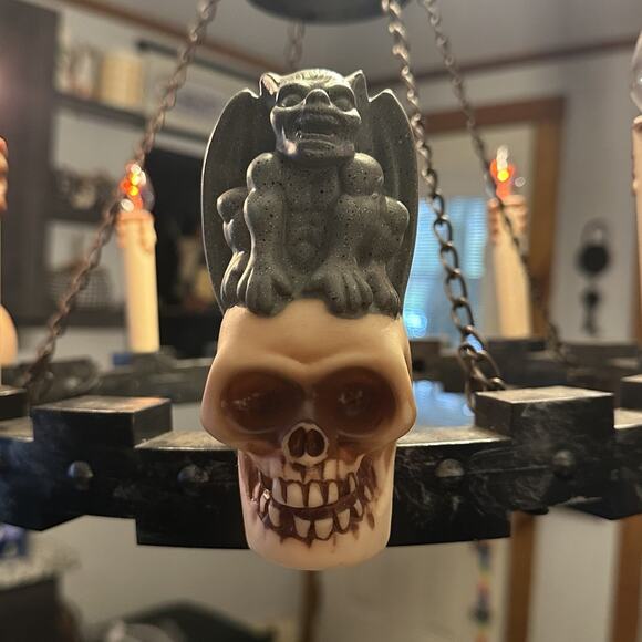 Vtg Gemmy Haunted 16” Spooky Chandelier With Sound & Flickering Lights Gargoyles - Picture 6 of 17